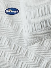 Silentnight White Textured Seersucker Duvet Set - Image 3 of 7