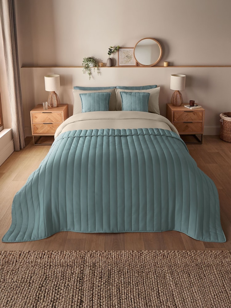 Silentnight Blue Quilted Bedspread - Image 1 of 8
