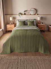 Silentnight Green Quilted Bedspread - Image 1 of 8