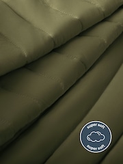 Silentnight Green Quilted Bedspread - Image 2 of 8