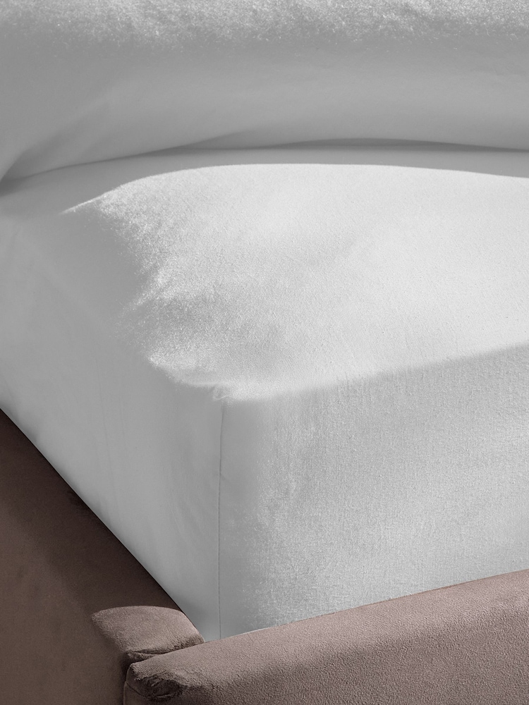 Silentnight White Cotton Rich T180 Washed Fitted Sheet - Image 1 of 6