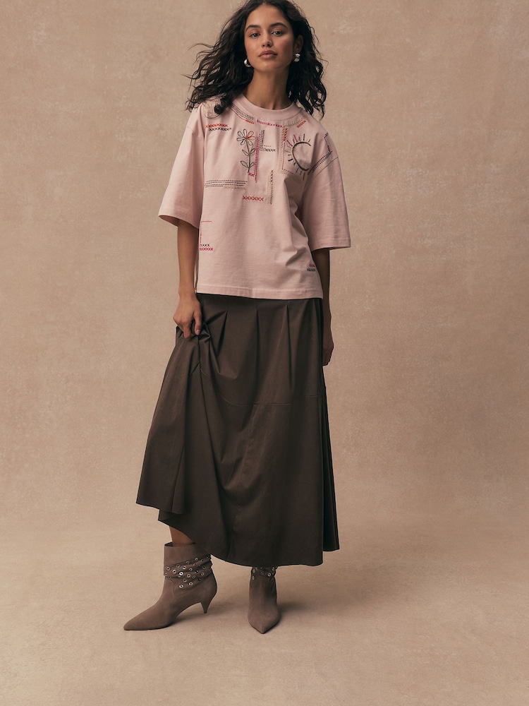 粉红色 - 刺绣图案圆领T恤 - 8的图像2｝