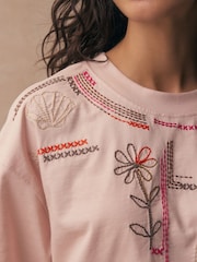 粉红色 - 刺绣图案圆领T恤 - 8的图像4｝