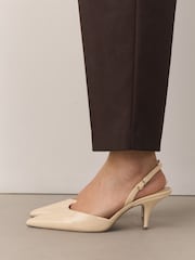 裸色专利 - Forever Comfort® 尖头曲线高跟鞋 - 10的图像6｝