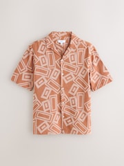 نقشة هندسية برتقالية - قميص مطبوع كم قصير - صورة 6 من 8