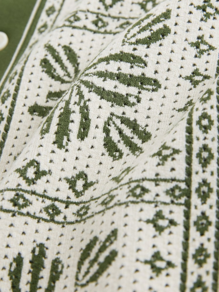 ירוק/בז' - Relaxed Fit Floral Print Tile Button Through Polo Shirt - תמונה 3 מתוך 3 ירוק/בז' - Relaxed Fit Floral Print Tile Button Through Polo Shirt - תמונה 3 מתוך 3