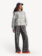 adidas Stella McCartney Cream Loose Snake Print Sweatshirt - Image 4 of 10