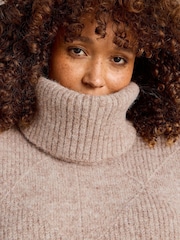 White Stuff Natural Diamond Stitch Poncho - Image 4 of 6