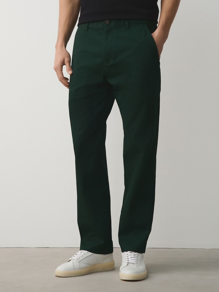 أخضر - قياس مستقيم - تشينو غني بالقطن وقابل للتمدد - صورة 1 من 10