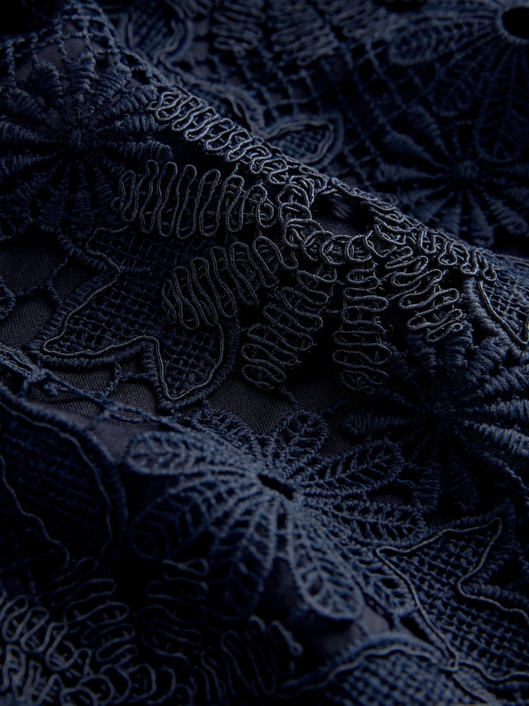 أزرق داكن أزرق - Lace Bandeau Midi Dress - صورة 8 من 8 أزرق داكن أزرق - Lace Bandeau Midi Dress - صورة 8 من 8