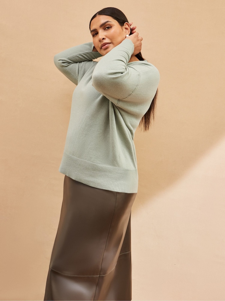 Live Unlimited Green V-Neck Knit Jumper - Image 2 of 5 Live Unlimited Green V-Neck Knit Jumper - Image 2 of 5