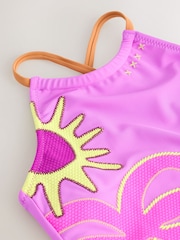 Lila Palmenapplikation - Badeanzug mit Riemchen und Rüschen (3-16Jahre) - Bild 6 von 8