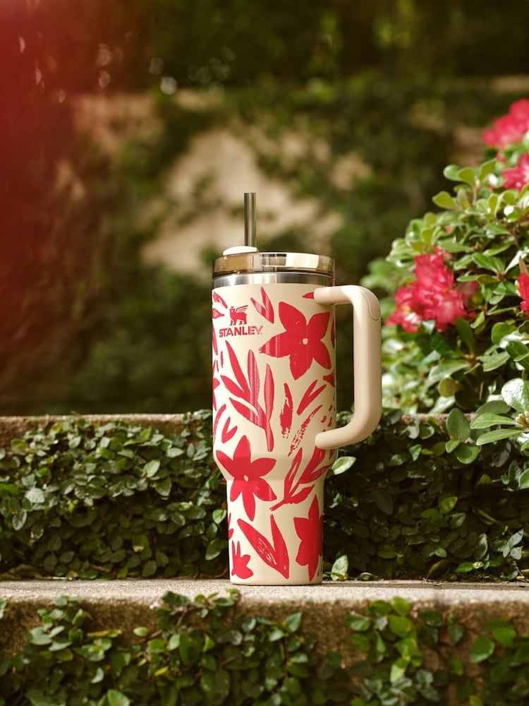 Stanley Resort Floral Quencher H2.0 Flow State Tumbler 0.89L Water Bottle - Image 4 of 4 Stanley Resort Floral Quencher H2.0 Flow State Tumbler 0.89L Water Bottle - Image 4 of 4