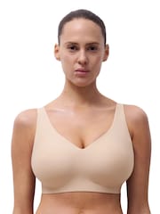 Chantelle Soft Stretch Power Smooth Plunge Non Wired Bra - Image 2 of 6