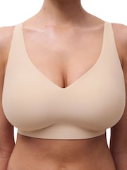 Chantelle Soft Stretch Power Smooth Plunge Non Wired Bra - Image 4 of 6