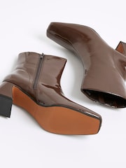 River Island Low Block Patent Ankle Boots - Imagem 4 de 4