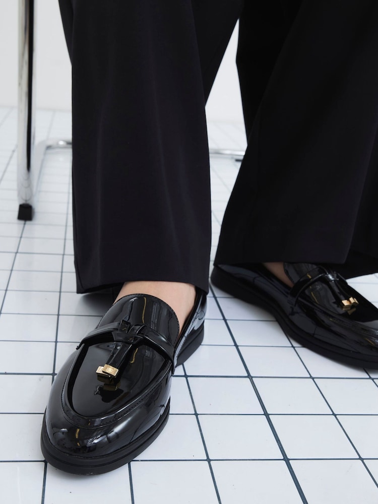 River Island Gum Sole Patent Tassle Loafers - صورة 1 من 5 River Island Gum Sole Patent Tassle Loafers - صورة 1 من 5