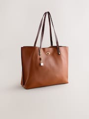 بني فاتح بني - Charm Hand Held Bag - صورة 1 من 5