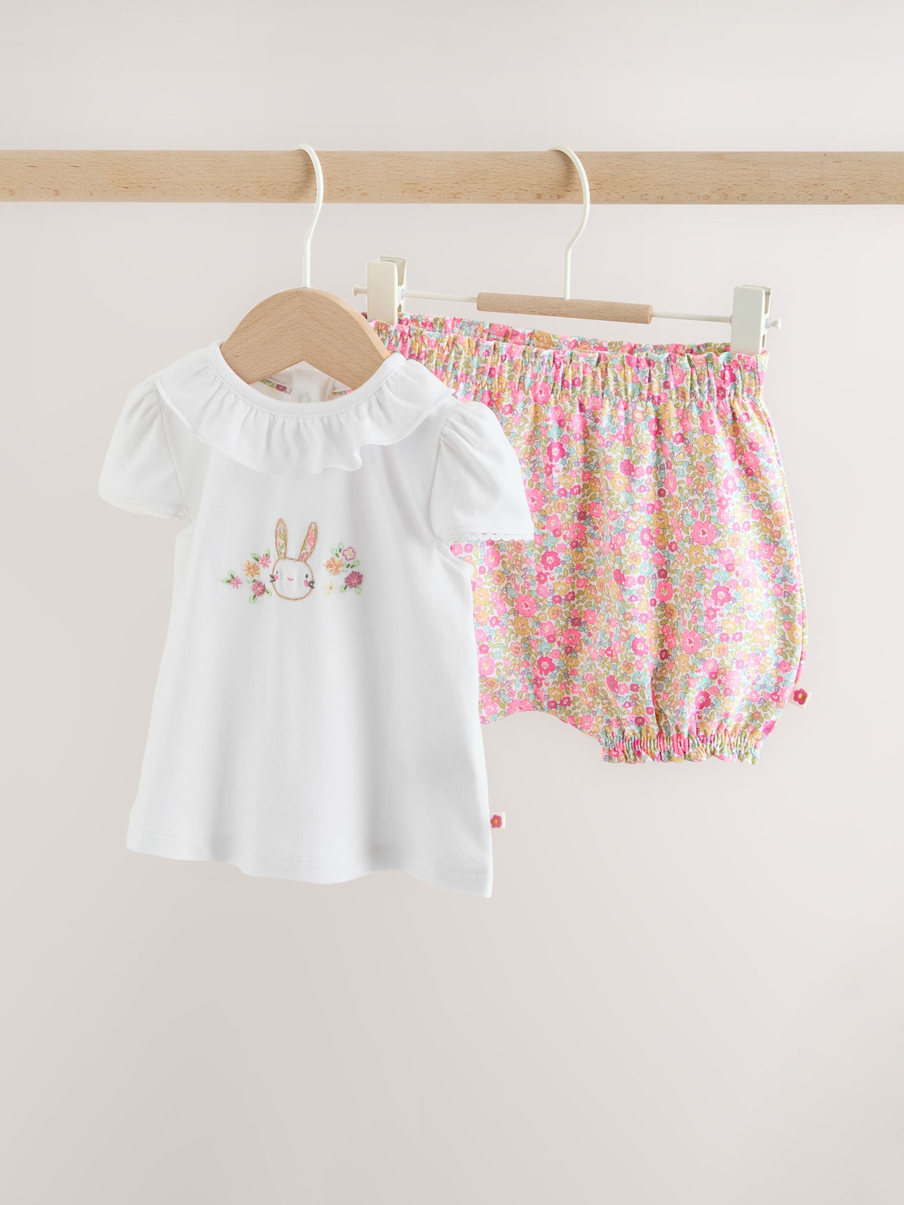 Buy Білий зайчик - Short Sleeve Baby Top and Short Set 2 Piece