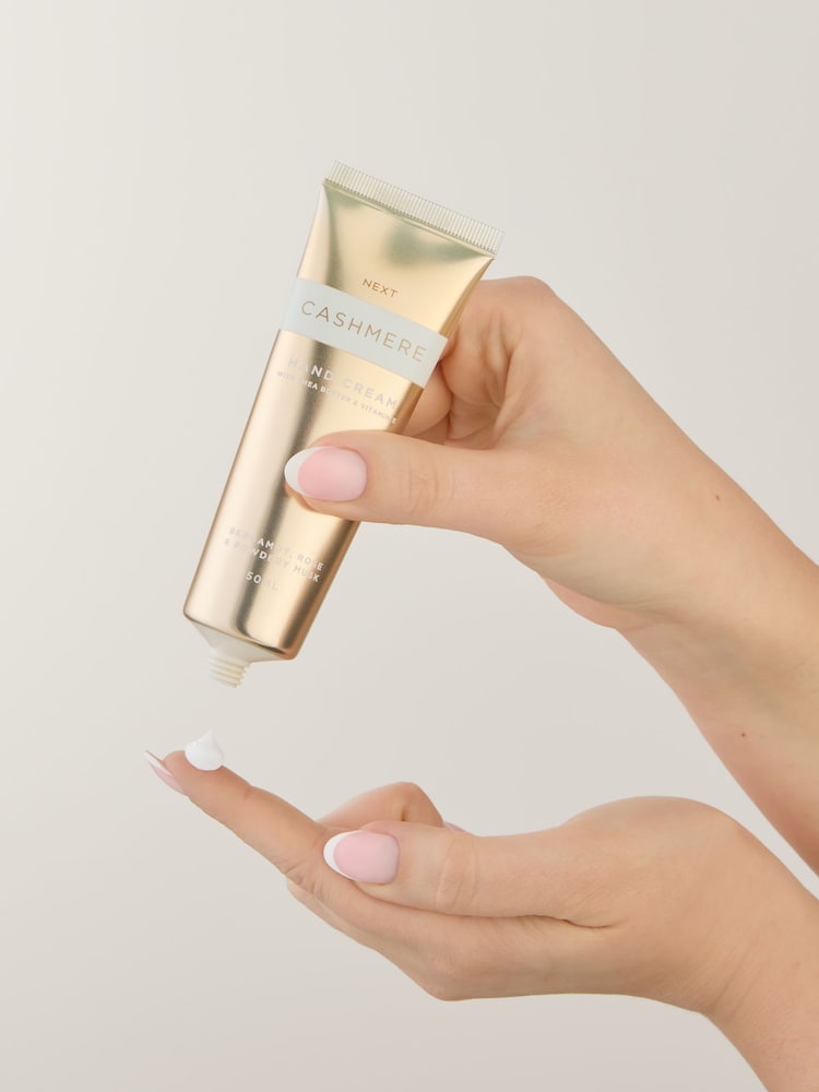 Cashmere 24hr Moisturising Body Lotion 236ml - Image 2 of 3 Cashmere 24hr Moisturising Body Lotion 236ml - Image 2 of 3