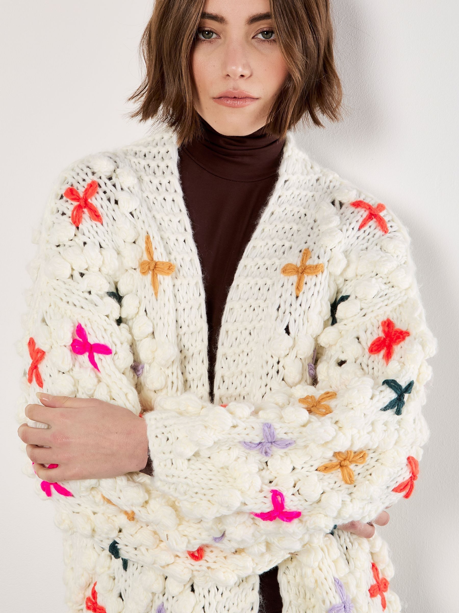 【chiro】CLANE  3D FLOWER CARDIGAN Buy Apricot Natural 3D Daisy Chunky Knit Cardigan from the Next UK
