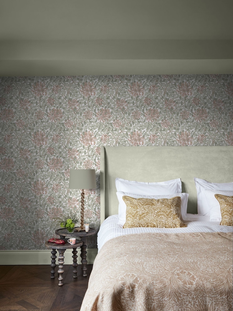 William Morris At Home Maytime Honeysuckle 10M Wallpaper - Image 1 of 4 William Morris At Home Maytime Honeysuckle 10M Wallpaper - Image 1 of 4