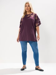 Camiseta Yours Curve Boxy Burnout Panel - Imagem 2 de 5