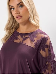 Camiseta Yours Curve Boxy Burnout Panel - Imagem 4 de 5