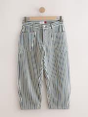 מפוספס - מכנסי ג'ינס בגזרת חבית עם שני כיסים - תמונה 8 מתוך 11