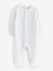 The White Company White Star Quilted Sleepsuit - صورة 4 من 4