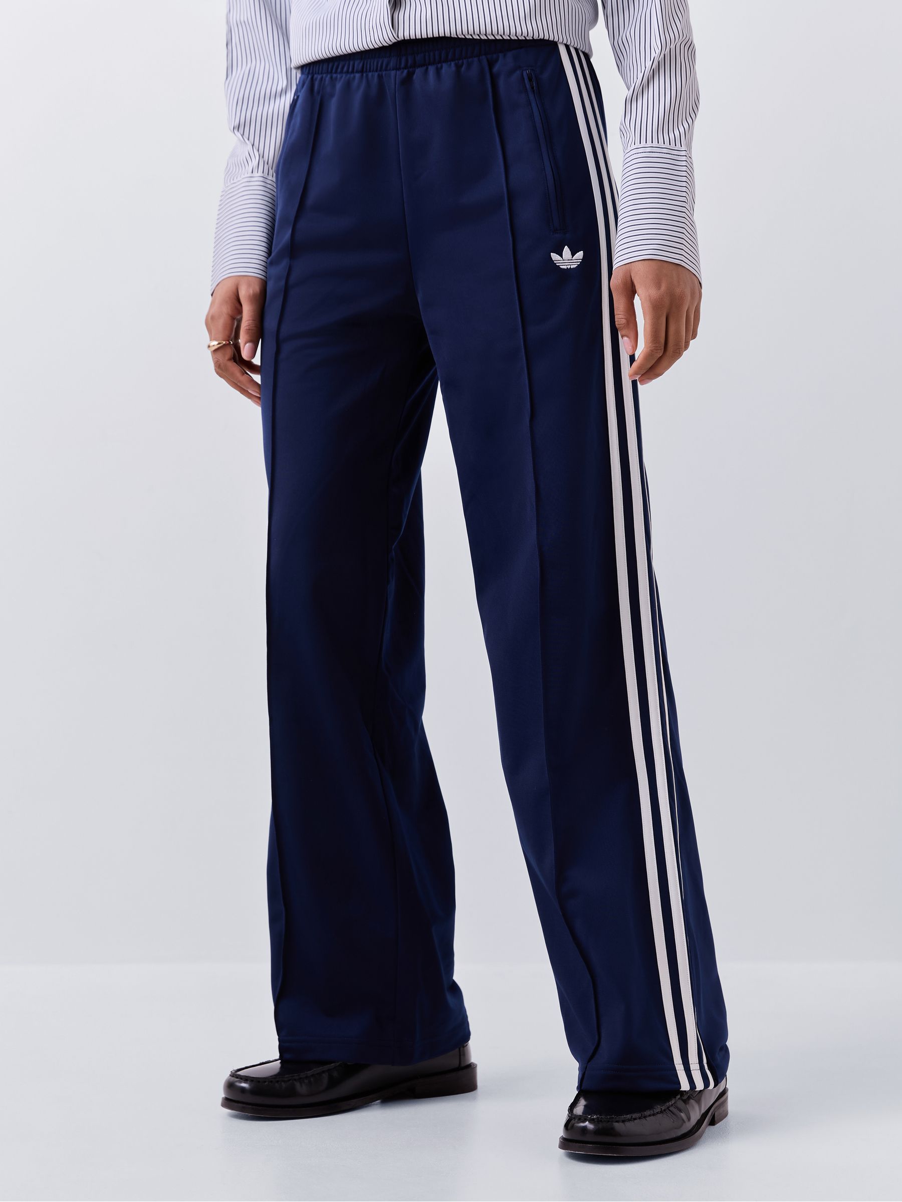 ※23時削除　フレームワーク　adidas FIREBIRD TP ネイビー Buy adidas Originals Navy Blue/White Firebird Loose Trousers from