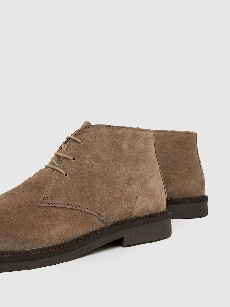 Schuh Dale Suede Chukka Shoes - Image 4 of 4