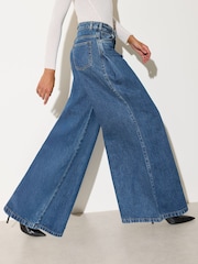 Friends Like These Mid Wash Colossal Weite Jeans mit weitem Bein - Bild 1 von 5
