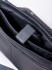 Lakeland Leather Black Crummock Laptop Messenger Bag - Image 6 of 7