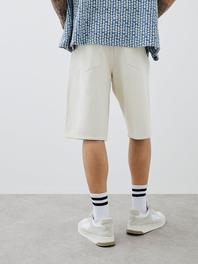 River Island Cream Regular Fit Denim Shorts - Image 2 of 4
