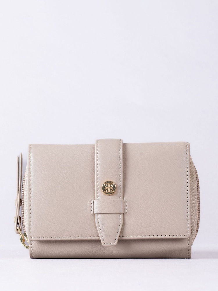 Lakeland Leather Natural Medium Icon Stud Tab Purse - Image 2 of 5 Lakeland Leather Natural Medium Icon Stud Tab Purse - Image 2 of 5