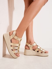 Friends Like These Faux Leather Gladiator Whipstitch Trim Summer Mid Wedges - Immagine 3 di 5