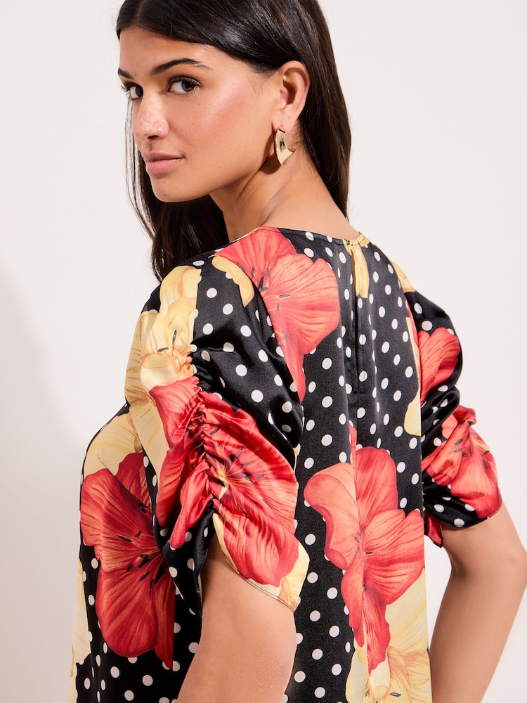Friends Like These Red Floral Spot Short Puff Sleeve Round Neck Blouse - Image 2 of 4