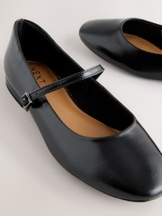 Black Standard Fit Forever Comfort® Standard Fit Round Toe Mary Jane Shoes - Image 8 of 8