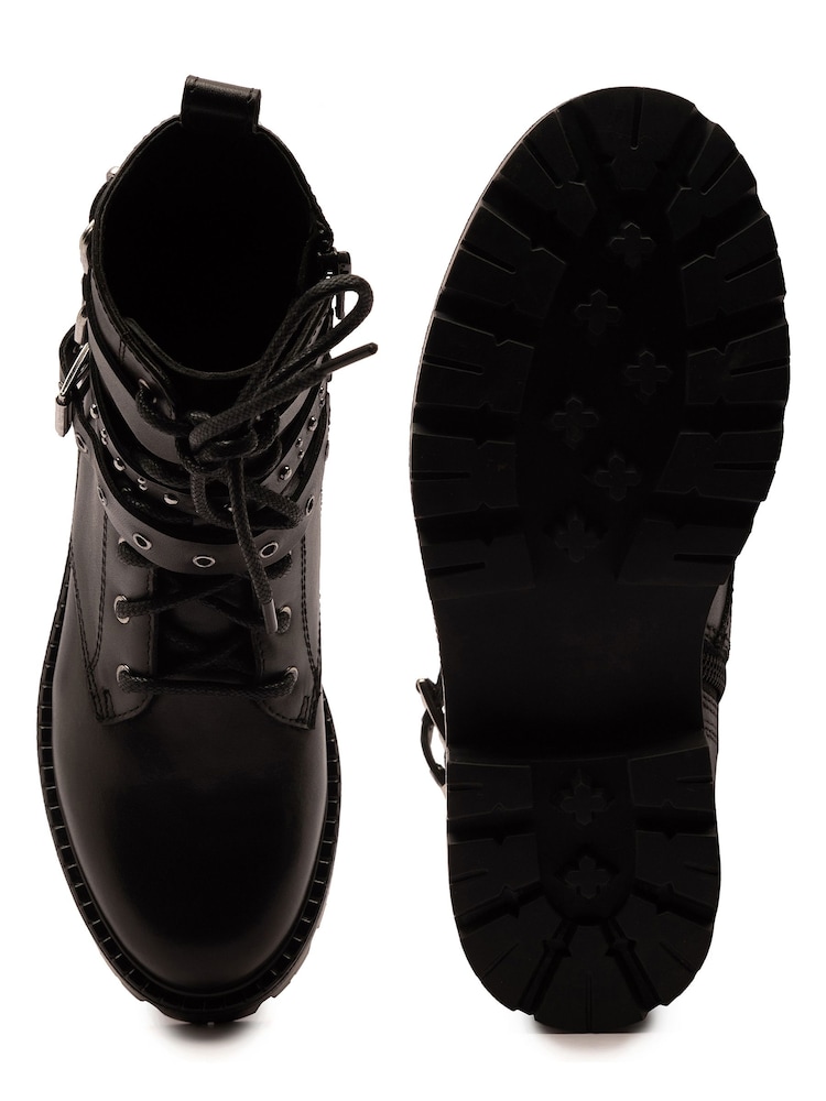 Off The Hook Gothel Leather Combat Boots With Buckle And Lace-Up Detail - Bilde 6 av 6 Off The Hook Gothel Leather Combat Boots With Buckle And Lace-Up Detail - Bilde 6 av 6