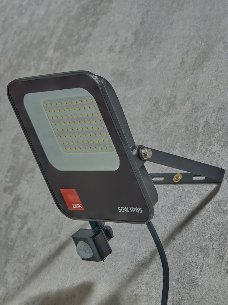 BHS Black LED Outdoor 50W PIR Floodlight - Image 2 of 6