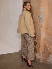 Love & Roses Beige Petite Crop Scallop Detail Trench Coat - Image 4 of 5