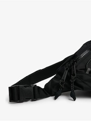 حقيبة خصر خارجية من Superdry - صورة 3 من 4