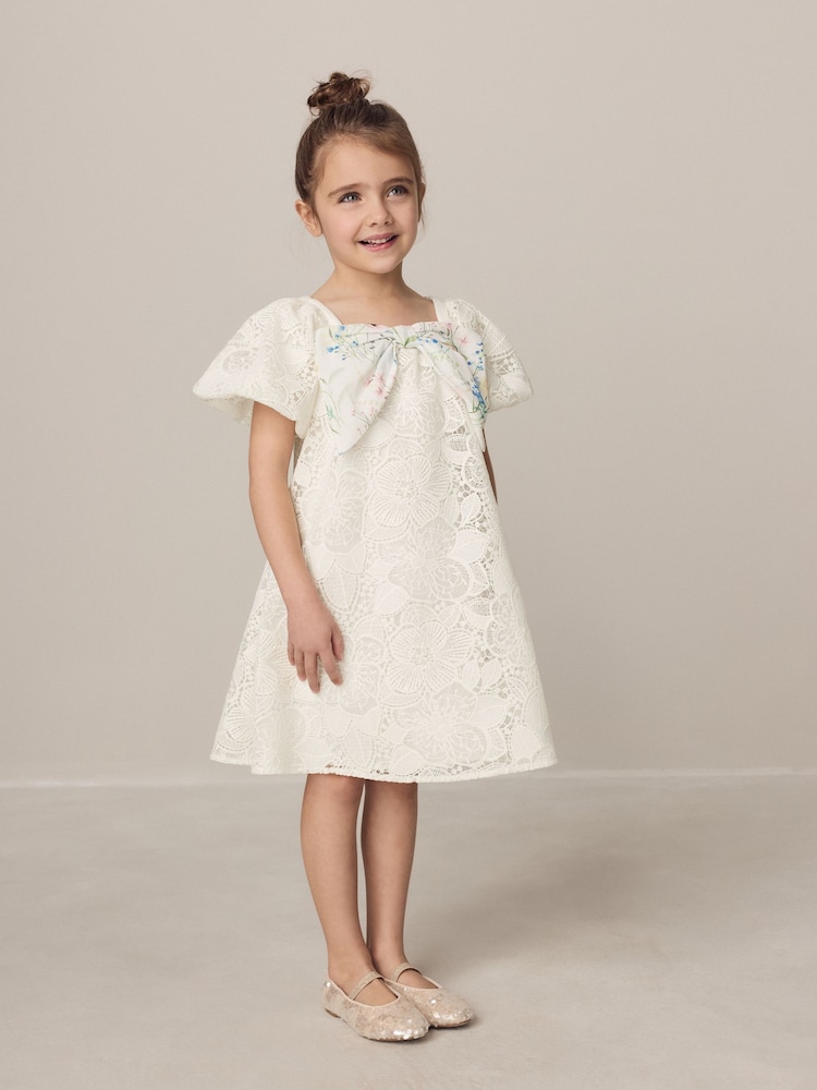 Laura Ashley Lace Bow Dress - תמונה 2 מתוך 11