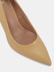 Novo Natural Immaculate Point Court Shoes - Image 6 of 6