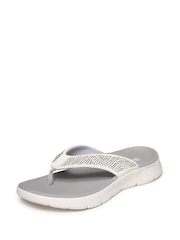 صندل مرن من تشكيلة Go Walk من Skechers - صورة 4 من 6