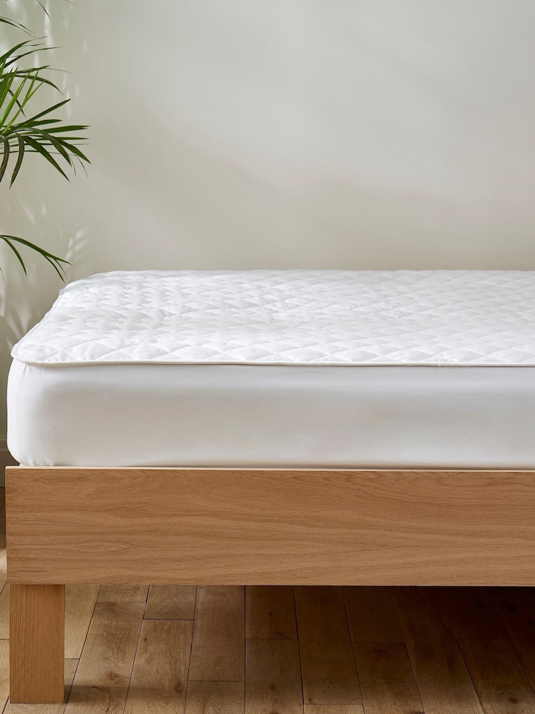 Martex Cotton Quilted Bedding Bundle - Image 2 of 6 Martex Cotton Quilted Bedding Bundle - Image 2 of 6