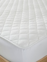 Martex Cotton Quilted Bedding Bundle - Image 4 of 6