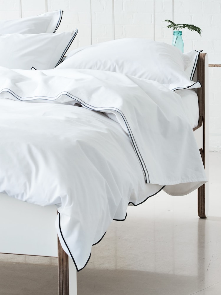 Designers Guild Silver And Slate Astor 400 Thread Count Flat Sheet - Image 2 of 3 Designers Guild Silver And Slate Astor 400 Thread Count Flat Sheet - Image 2 of 3