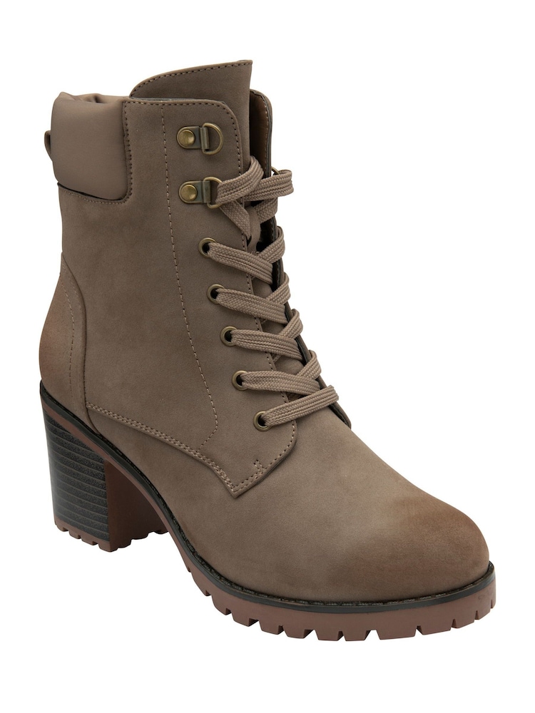 Lotus Block Heel Ankle Boots - Imagem 1 de 4